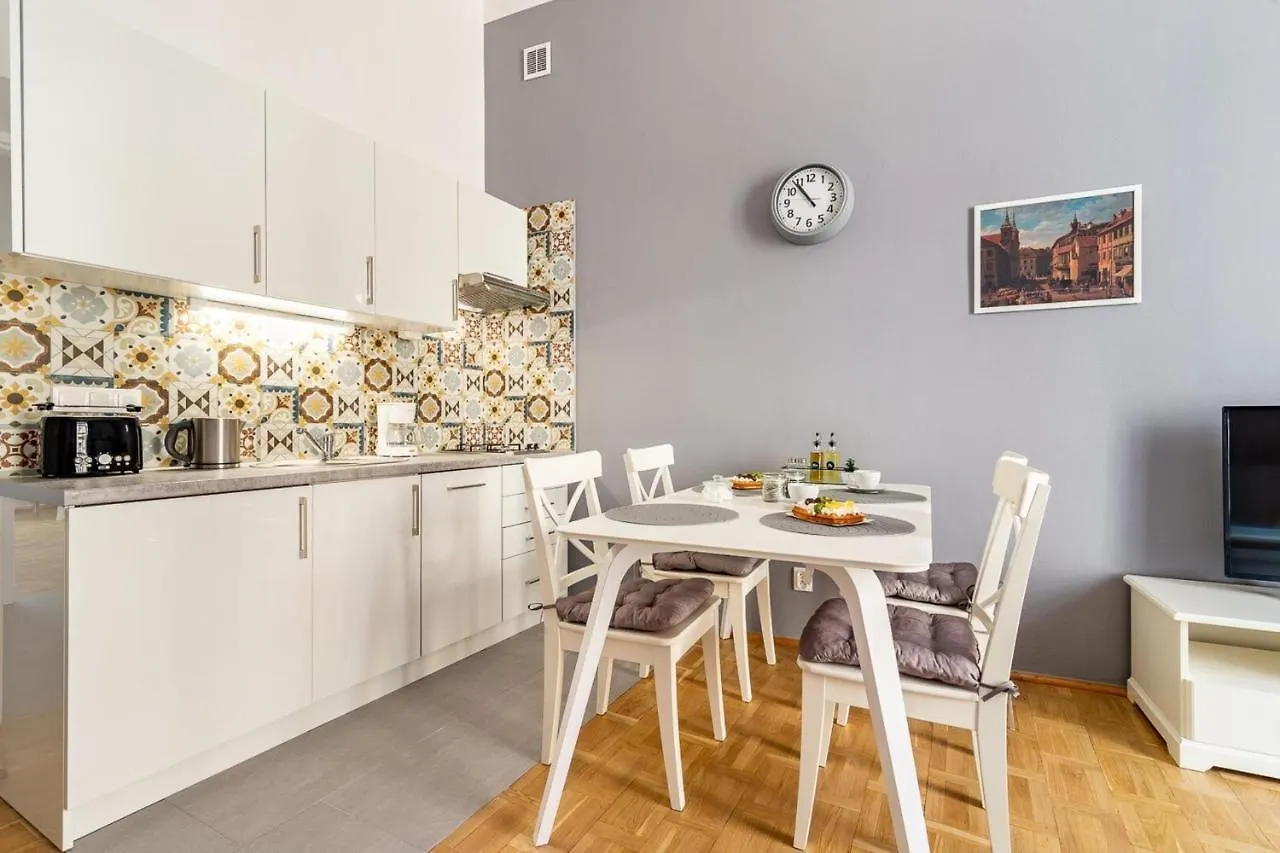 Rent Like Home - Freta 25 Warsaw Apartment